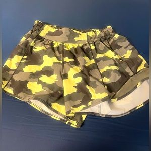 Lulu Hotty Hots 2.5 in Size 6 Tall